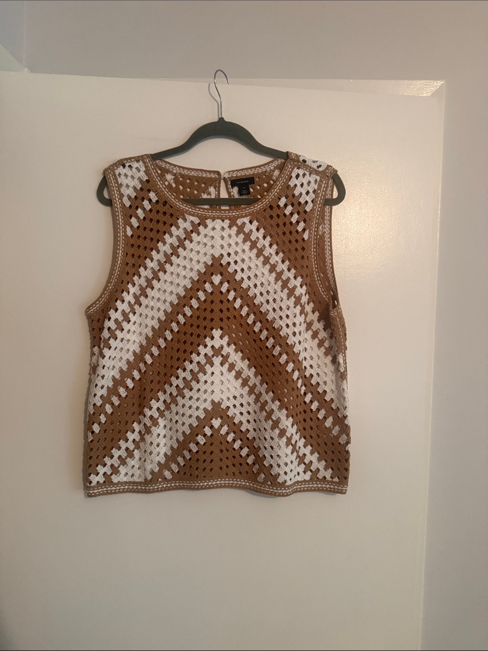 Halogen Brown & White Crochet Chevron Tank
